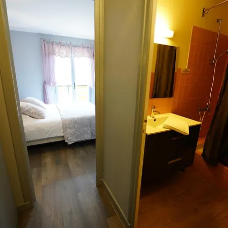 Отель Logis Le Griou 2*