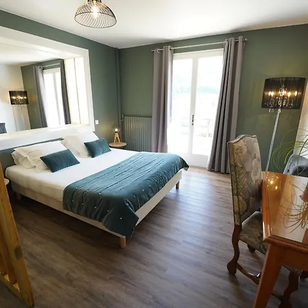 Logis Le Griou Hotel 2*